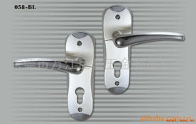 东莞市万江巨豪五金制品厂的塑胶制品业务概述